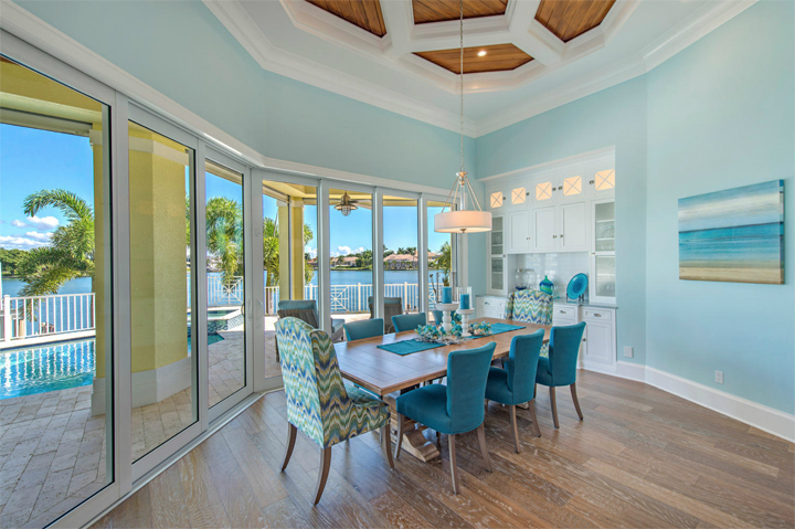 turquoise dining room