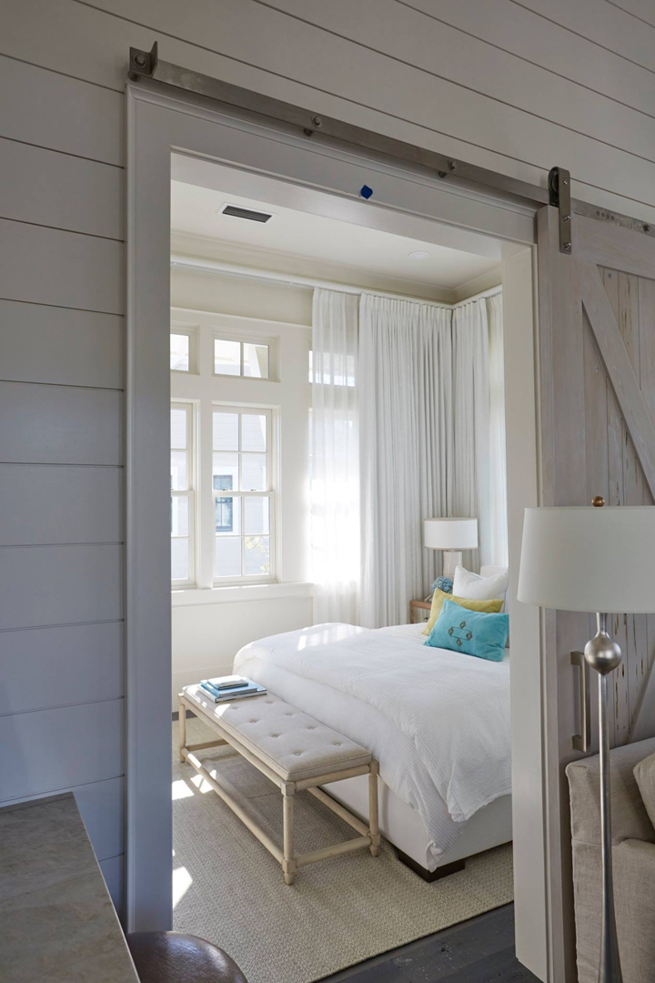 bedroom-barn-door