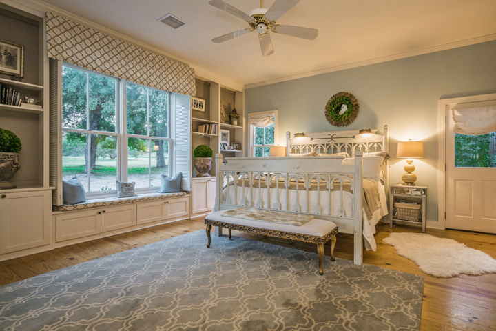 farmhouse-bedroom