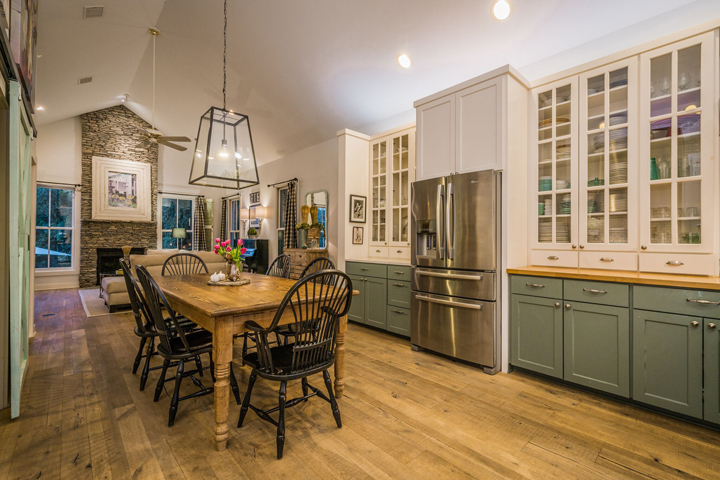 farmhouse-dining-table