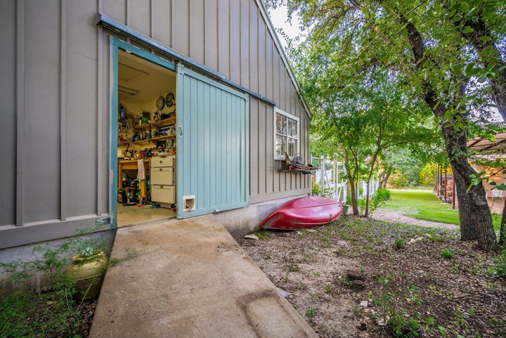 garage-barn-door