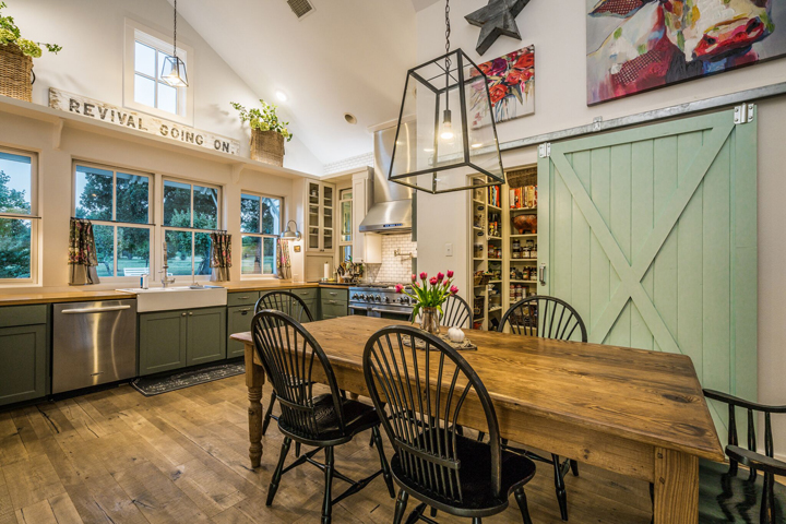 pantry-barn-door