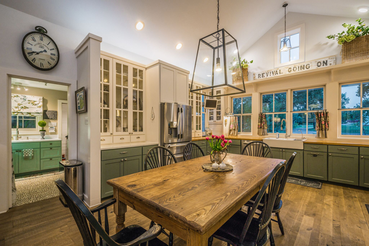 texas-farmhouse-kitchen