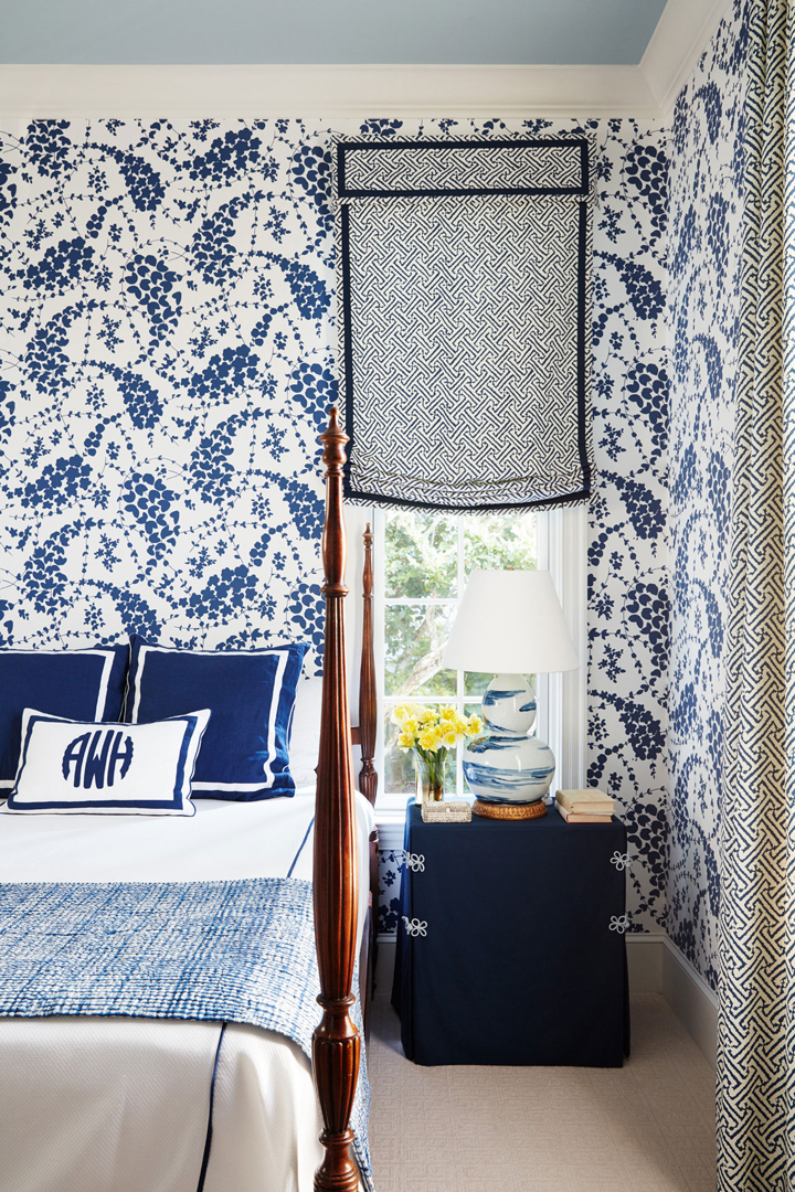 blue-white-bedroom